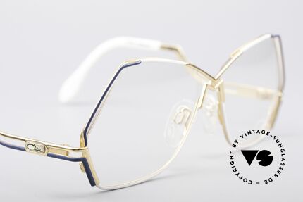 Cazal 226 Außergewöhnliche Vintage Brille, ungetragen (wie alle unsere CAZAL vintage Brillen), Passend für Damen
