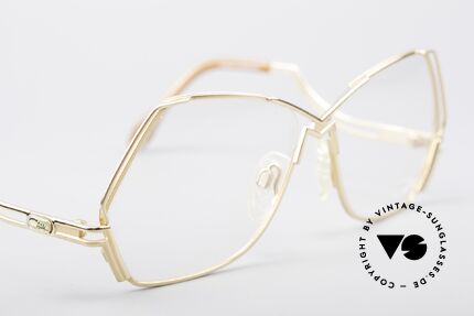 Cazal 226 Außergewöhnliche Vintage Brille, ungetragen (wie alle unsere CAZAL vintage Brillen), Passend für Damen