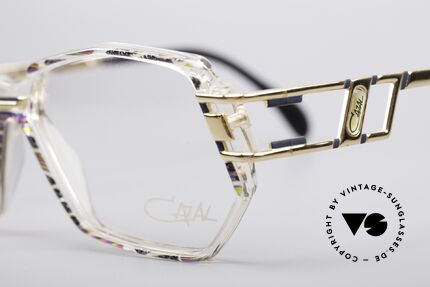 Cazal 359 90er HipHop Style Brille, ungetragen (wie alle unsere vintage Designerbrillen), Passend für Damen