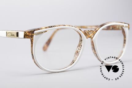 Cazal 330 Kleine 90er Vintage Brille, KEINE Retrobrille, sondern ein altes 90er Original, Passend für Damen