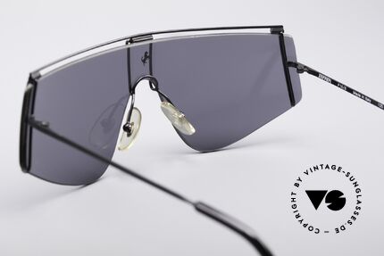 Ferrari F15 90er Sport Sonnenbrille, ungetragen (wie alle unsere Ferrari Brillen), Passend für Herren