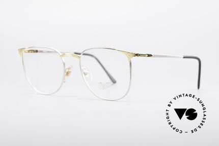 Persol Alya Ratti Gold Plated Titanium, Titanium-Fassung; Brücke & Backen 18kt vergoldet, Passend für Herren Persol Alya Ratti Gold Plated Titanium, Titanium-Fassung; Brücke & Backen 18kt vergoldet, Passend für Herren