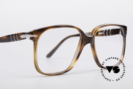 Persol 58146 Ratti 80er Vintage Brille, ungetragen (wie alle unsere 80er Persol Brillen), Passend für Herren