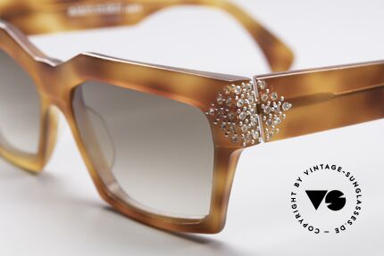 Alain Mikli 318 / 053 Strass Designer Sonnenbrille, Rahmen ist mit vielen kleinen Strass-Steinen dekoriert, Passend für Damen
