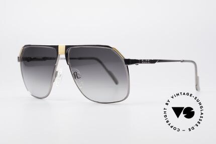 Gucci 1200 80er Luxus Sonnenbrille, Gucci's Pilotenbrillendesign mit Federscharnieren, Passend für Herren