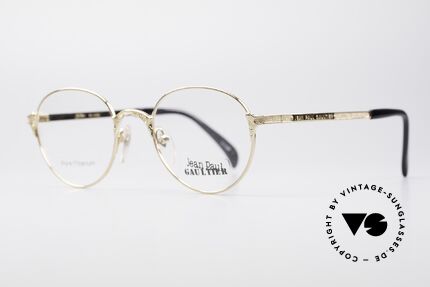 Jean Paul Gaultier 55-3183 Vergoldete Titanium Brille, mit "Jean Paul Gaultier" Schriftzug auf beiden Bügeln, Passend für Herren und Damen