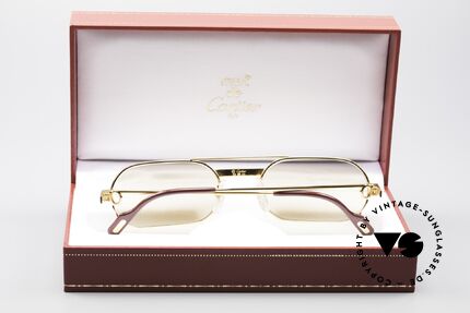 Cartier MUST Santos - M Elton John Sonnenbrille, teure Mineralgläser (100% UV) mit CARTIER-Logos, Passend für Herren Cartier MUST Santos - M Elton John Sonnenbrille, teure Mineralgläser (100% UV) mit CARTIER-Logos, Passend für Herren