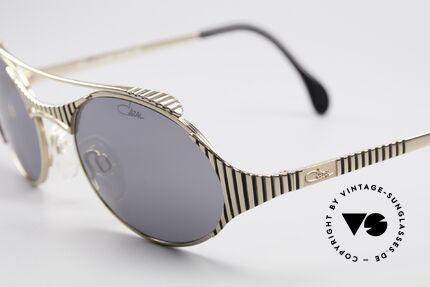 Cazal 978 Ovale Designer Sonnenbrille, mit leicht verspiegelten Gläsern (100% UV Schutz), Passend für Herren und Damen