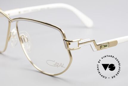 Cazal 231 80er Damen Vintage Brille, ungetragen (wie alle unsere Cazal vintage Brillen), Passend für Damen