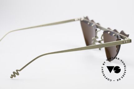 Theo Belgium Tita II C10 Herzförmige Sonnengläser, auf 199€ reduziert, da Mini-Kratzerchen durch Lagerung, Passend für Damen