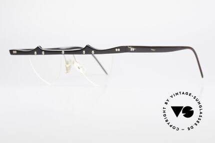 Theo Belgium Eta 90er Herzbrille Büffelhorn XL, die 1. Theo Serie "Balkenbril" wurde aus Horn gerfertigt, Passend für Damen