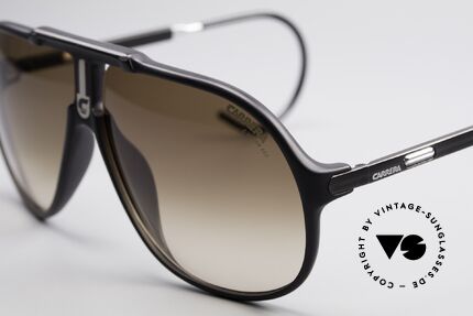 Carrera 5590 Vario Sport Sonnenbrille 80er, 2 Paar Wechselgläser für unterschiedliche Bedingungen, Passend für Herren