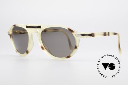 BOSS 5153 Vintage Faltsonnenbrille 90er, Rahmen aus enorm hochwertigem OPTYL-Kunststoff, Passend für Herren