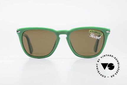 Persol 3024 Sonnenbrille Polarisierend, klassische Brillenform in einem zeitlosen Design, Passend für Herren und Damen