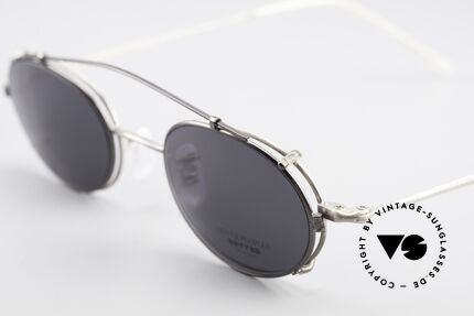 Oliver Peoples OP587 Vintage Brille Oval Mit Clip, ungetragene, silberne Fassung mit schwarzem Clip-On, Passend für Herren und Damen