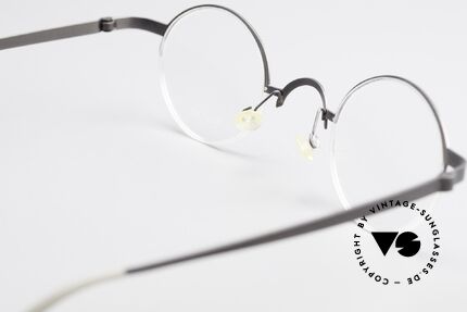 Lindberg 7005 Strip Titan Runde Titanium Brille Unisex, minimalistisch = ohne Schrauben, Nieten oder Lötungen!, Passend für Herren und Damen