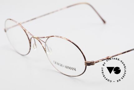 Giorgio Armani 229 Die Schubert Brille von Armani, sehr puristisch: einfache 'Drahtbrille' mit einem X-Steg, Passend für Herren und Damen