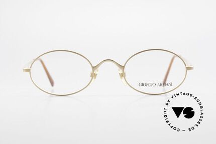 Giorgio Armani 122 Vintage Designerbrille Oval, ovaler Rahmen in sehr eleganter Lackierung in matt-gold, Passend für Herren und Damen