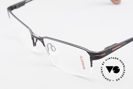 Bugatti 456 Titanium Brille Nylor Faden, herausragende Qualität: flexible Federscharniere, Passend für Herren