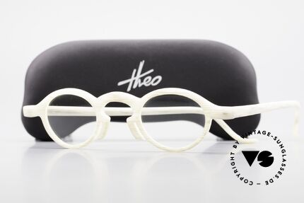 Theo Belgium Phone Brille in Elfenbein Optik, gemacht für die 'Avantgarde' und für Individualisten, Passend für Herren und Damen