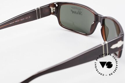 Persol 2832 Markante Herren Sonnenbrille, eine Neuauflage der alten Brillen von Persol Ratti, Passend für Herren