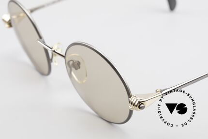 Silhouette M7112 Die Brille mit den Händen, M7112 ist die runde Ausführung in M Größe 49/20, Passend für Herren und Damen