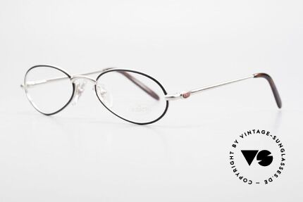 Bugatti 22431 Kleine 90er Vintage Brille, beste Materialien in erstklassiger Verarbeitung, Passend für Herren und Damen
