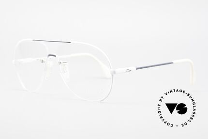 Cazal 723 80er Pilotenbrille Randlos, eine halb-randlose Pilotenbrillenform sozusagen, Passend für Herren