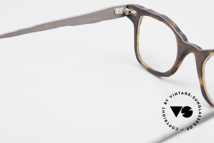 Theo Belgium Eye-Witness Avantgarde Titan Brille 90er, sozusagen: vintage Brillenfassung mit Symbol-Charakter, Passend für Herren und Damen