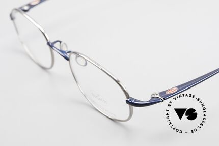 Bugatti 19062 90er Herrenbrille Titanium, erstklassige Lackierung in dunkelblau und titanium, Passend für Herren