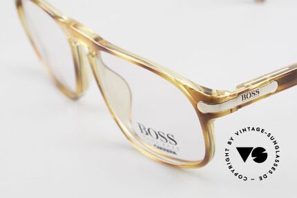BOSS 5102 Eckige Vintage Optyl Brille, das Material scheint nicht zu altern & ist sehr leicht, Passend für Herren