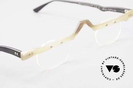 Theo Belgium Eye-Witness ACR Avantgarde Brille aus Horn, Gläser sind z.B mit kleinen Schrauben am Rahmen fixiert, Passend für Herren und Damen