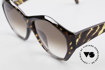 Paloma Picasso 1463 90er Optyl Sonnenbrille Damen, von 1990, doch das Optyl-Material glänzt wie neu, Passend für Damen