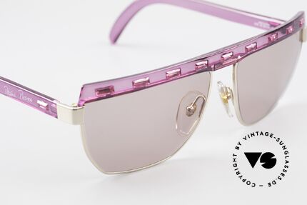 Paloma Picasso 3706 Damen Sonnenbrille Pink Strass, zudem ist das Brillen-Etui als Geldbörse nutzbar!, Passend für Damen