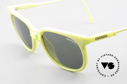 Carrera 5426 80er Damen Sportsonnenbrille, sehr interessantes Rahmenmuster mit 'Gitter-Effekt', Passend für Damen