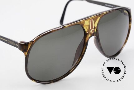Carrera 5424 80er Aviator Sportsonnenbrille, dunkelgrüne CR39 Carrera Gläser; 100% UV Schutz, Passend für Herren