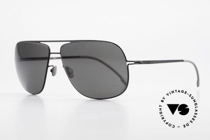 Mykita Jon Metall Designer Sonnenbrille, Modell Lite Sun Jon Black, black-solid, in Gr. 60/13, 135, Passend für Herren und Damen