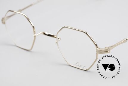 Lunor II 11 Eckige Pantobrille Vergoldet, bekannt für den W-Steg und die schlichten Formen, Passend für Herren und Damen Lunor II 11 Eckige Pantobrille Vergoldet, bekannt für den W-Steg und die schlichten Formen, Passend für Herren und Damen
