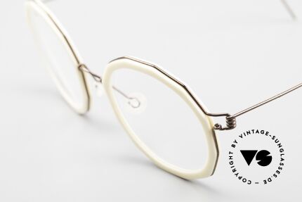 Lindberg Mette Air Titan Rim Damenbrille Geometrisch Titan, markant veredelte Air Titanium Version mit Azetat-Rand, Passend für Damen