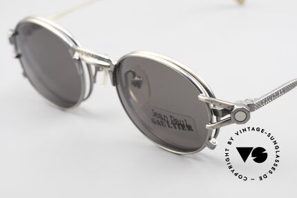 Jean Paul Gaultier 56-7110 Ovale 90er Vintage Brille Clip On, edle Rahmengestaltung (Metall wirkt 'auf alt gemacht'), Passend für Herren und Damen