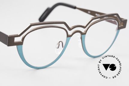 Theo Belgium Percé Panto Designerbrille Titanium, ungetragen (wie alle unsere vintage Theo Brillen), Passend für Herren und Damen