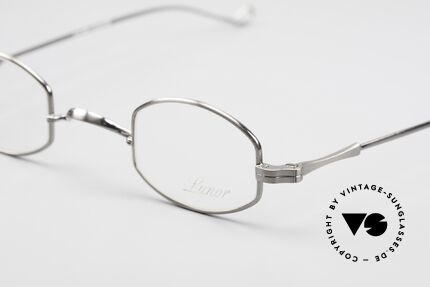Lunor II 02 Kleine Brille in Antik Silber, die "02" wird auch als "liegende Tonne" bezeichnet, Passend für Herren und Damen