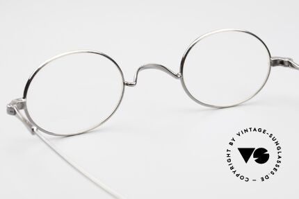 Lunor II 10 Ovale Metallbrille Antik Gold, zeitlose Fassung; Unisex-Modell (Damen und Herren), Passend für Herren und Damen Lunor II 10 Ovale Metallbrille Antik Gold, zeitlose Fassung; Unisex-Modell (Damen und Herren), Passend für Herren und Damen