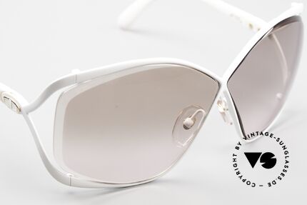 Christian Dior 2056 Damen Sonnenbrille 70er 80er, ungetragenes Einzelstück inklusive orig. Etui von Dior, Passend für Damen Christian Dior 2056 Damen Sonnenbrille 70er 80er, ungetragenes Einzelstück inklusive orig. Etui von Dior, Passend für Damen