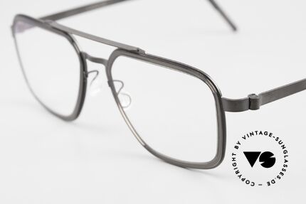 Lindberg 9743 Strip Titanium Herren Designerbrille Titan, trägt für uns das Prädikat "TRUE VINTAGE LINDBERG", Passend für Herren