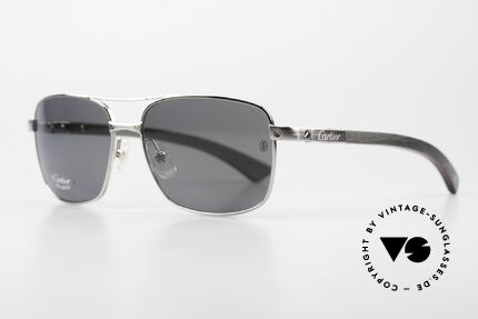 Cartier Santos De Cartier Pilotenbrille Holz Polarized, Mod. T8200783, platin-plattiert, Gr. 57x16x130, Passend für Herren