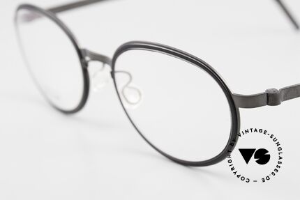 Lindberg 9720 Strip Titanium Brille Damen & Herren Oval, kann schon jetzt als 'vintage Lindberg' tituliert werden, Passend für Herren und Damen