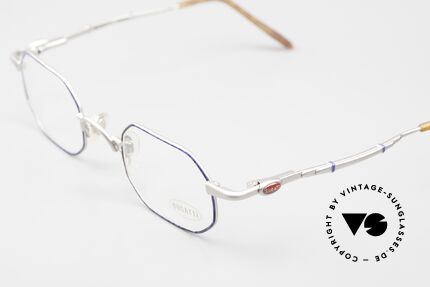 Bugatti 29938 Eckige Luxus Herrenbrille 90er, zudem Federgelenke für optimalen Tragekomfort, Passend für Herren