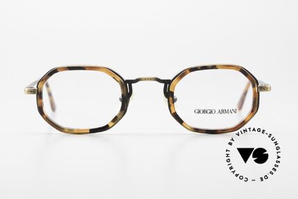 Giorgio Armani 143 Achteckige 80er Brille, achteckige 80er Fassung in herausragender Qualität, Passend für Herren und Damen