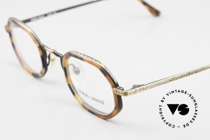 Giorgio Armani 143 Achteckige 80er Brille, ungetragen (wie alle unsere 1980er Jahre Klassiker), Passend für Herren und Damen